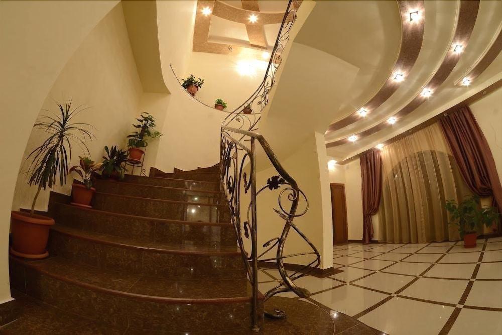 Narek+ Hotel Arrinj Exterior foto