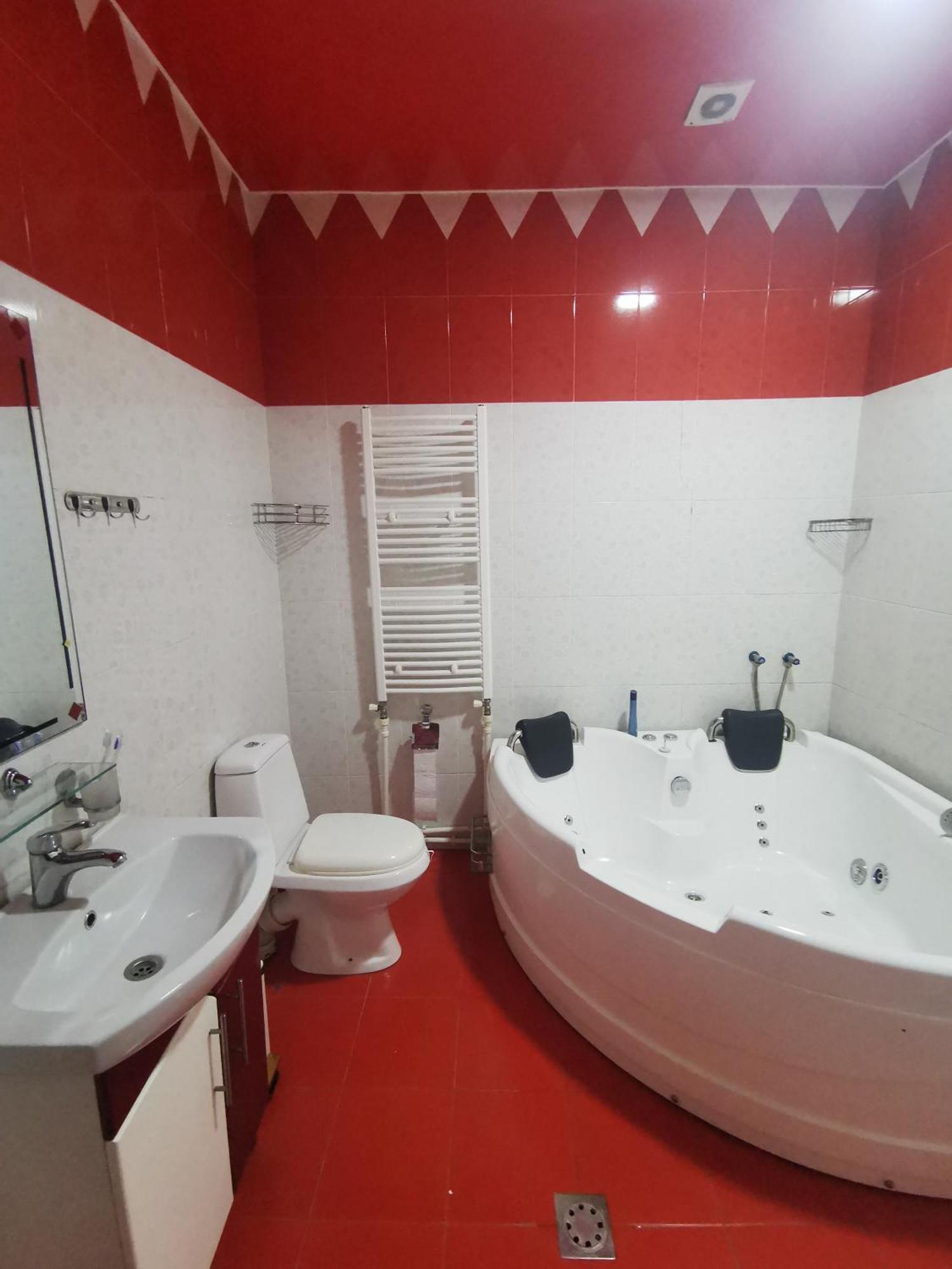 Narek+ Hotel Arrinj Quarto foto