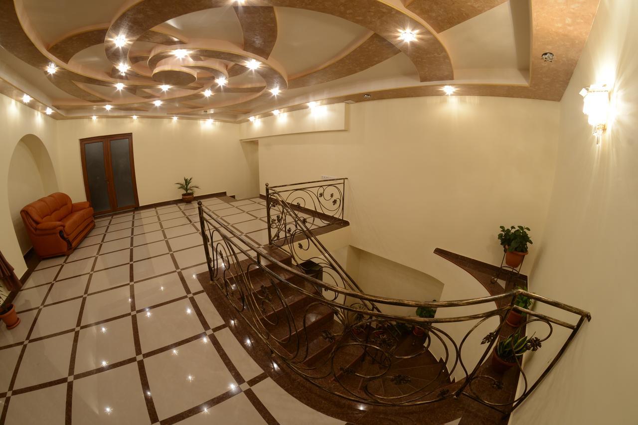 Narek+ Hotel Arrinj Exterior foto